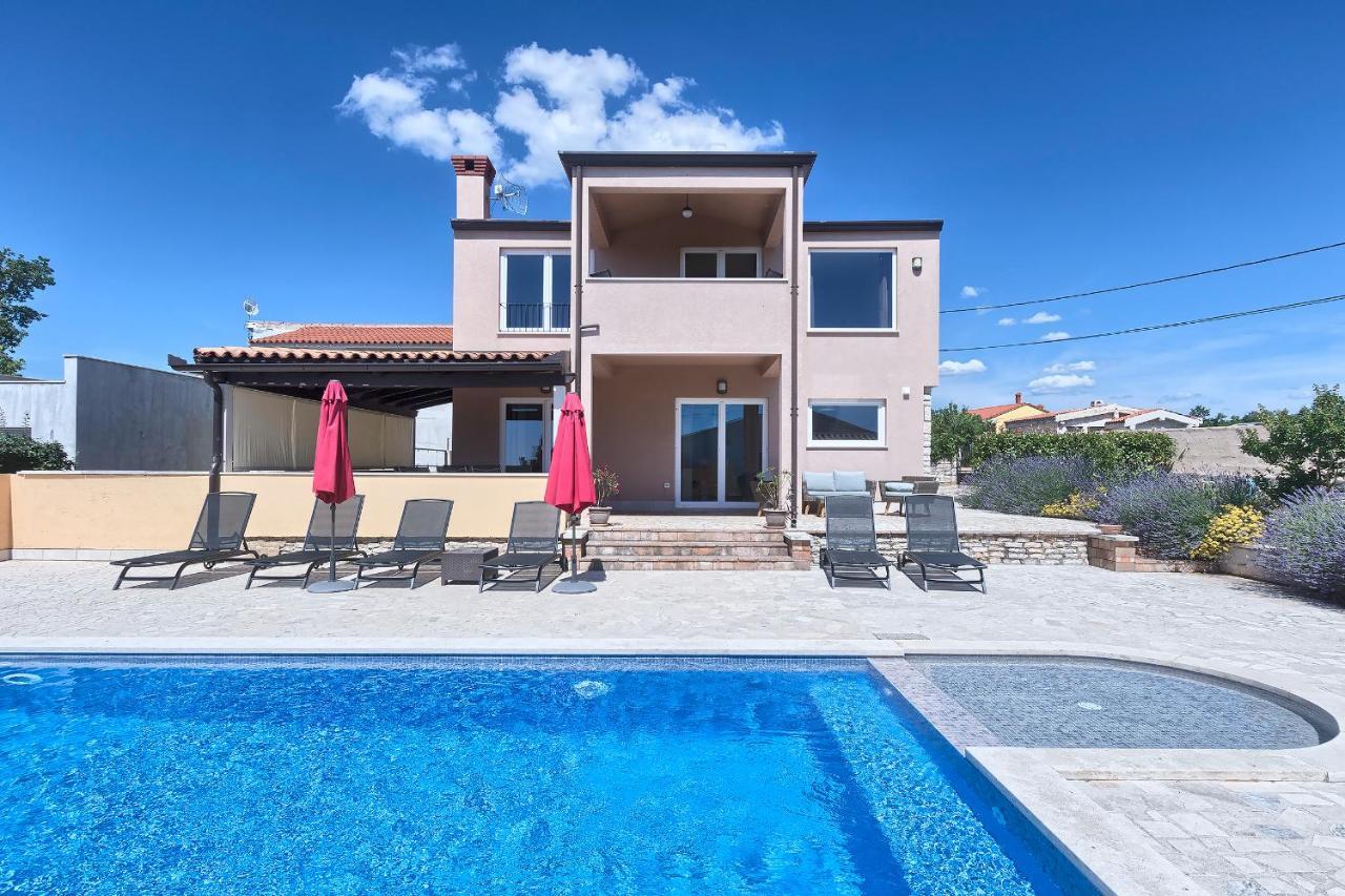 Villa Pascal Krnica Exterior photo